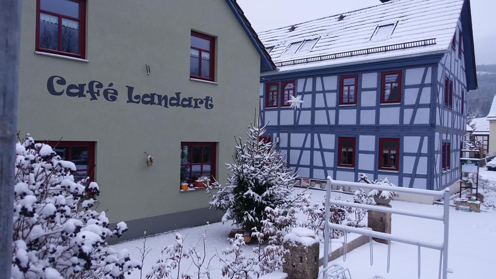 Апартаменты Cafe Landart Im Thueringer Finistere Plaue  Экстерьер фото