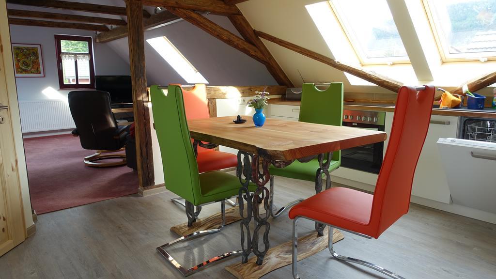 Апартаменты Cafe Landart Im Thueringer Finistere Plaue  Экстерьер фото