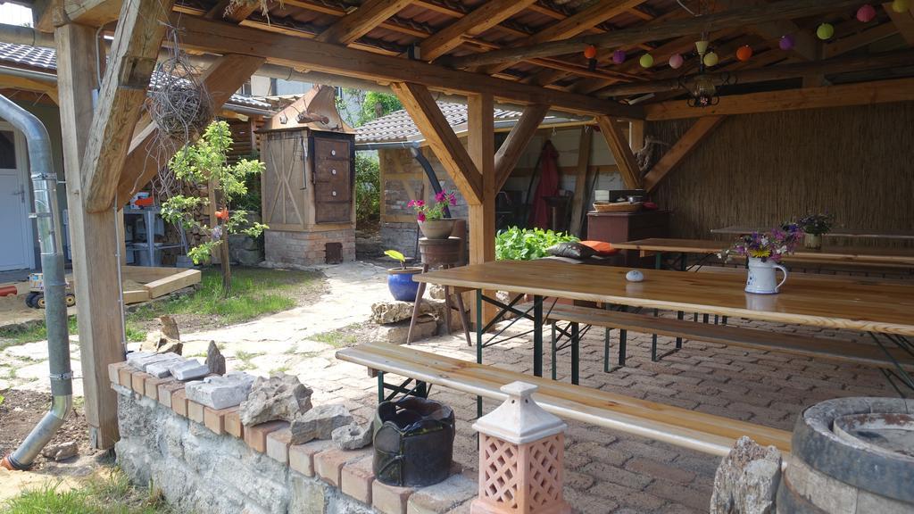 Апартаменты Cafe Landart Im Thueringer Finistere Plaue  Экстерьер фото